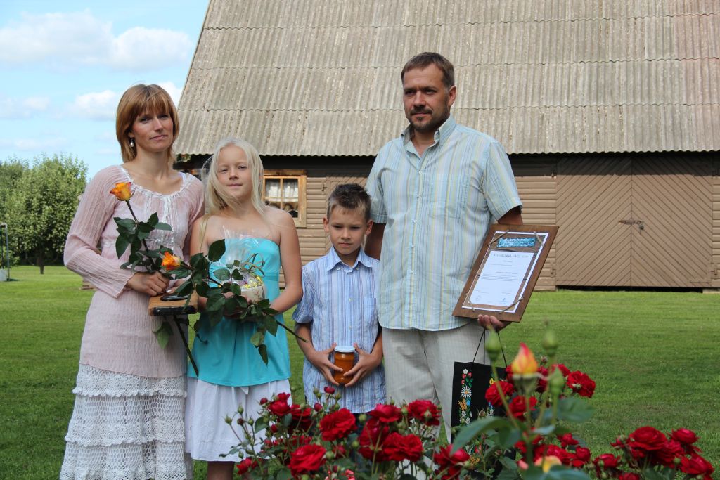Põlvamaal tunnustati Tiina Länkuri ja Ander Konksu perekonda