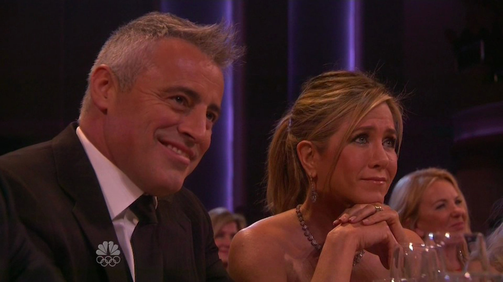 LIIGUTAV! ELU24! Jennifer Aniston puhkes «Sõprade» taasühinemisel nutma
