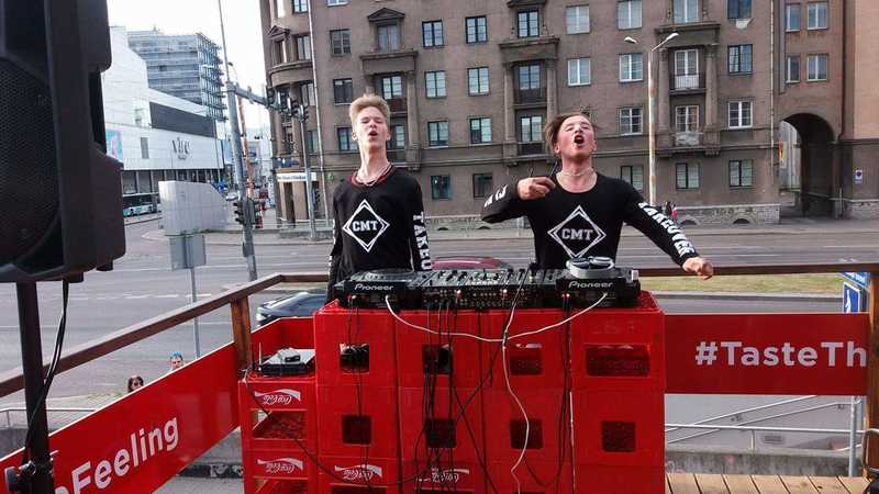 KESK-EESTI TRE RAADIO ANNAB TEADA! Kesk-Eesti Tre Raadio noored DJ-d on Weekendi laval