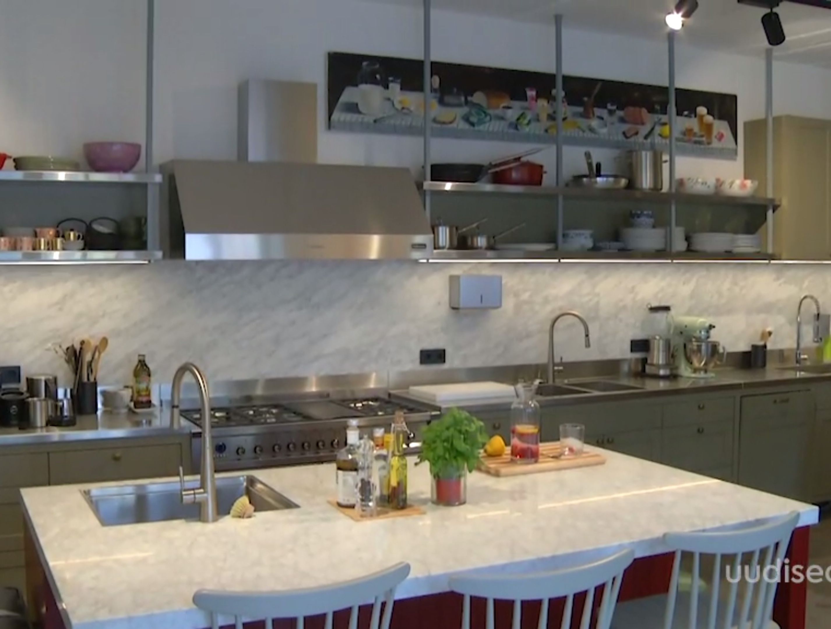 VIDEO! Sügisel pisipoja emaks saav Anni Arro sai oma unistuste köögi