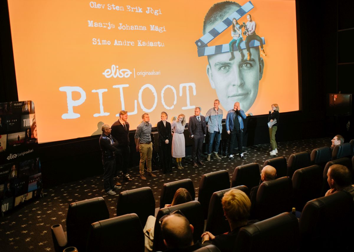 FOTOD I PÖFFil esilinastunud noorte tähtnäitlejatega komöödiasari „Piloot“ jõuab vaatajateni juba detsembris